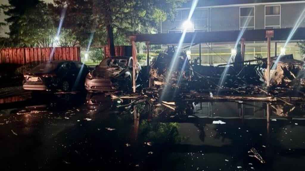 Overnight fire at San Jose housing complex damages more than 20 vehicles, carport — CBS Bay Area (KPIX), Brownsville Community news