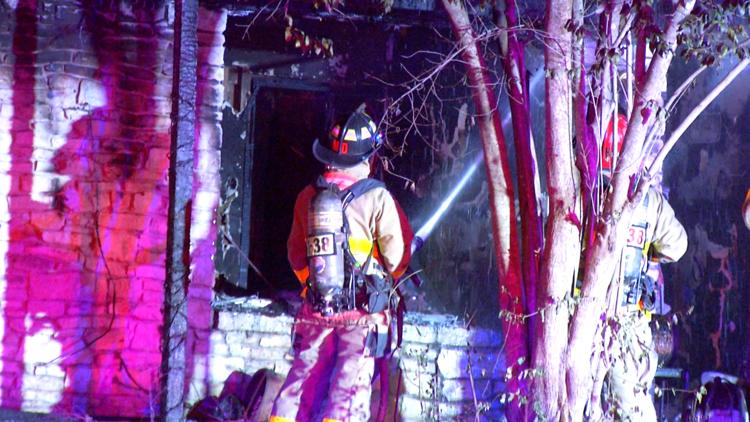 One person dies, another person and a dog rescued from Blakeley Drive house fire — KENS 5 (San Antonio), Brownsville Health news